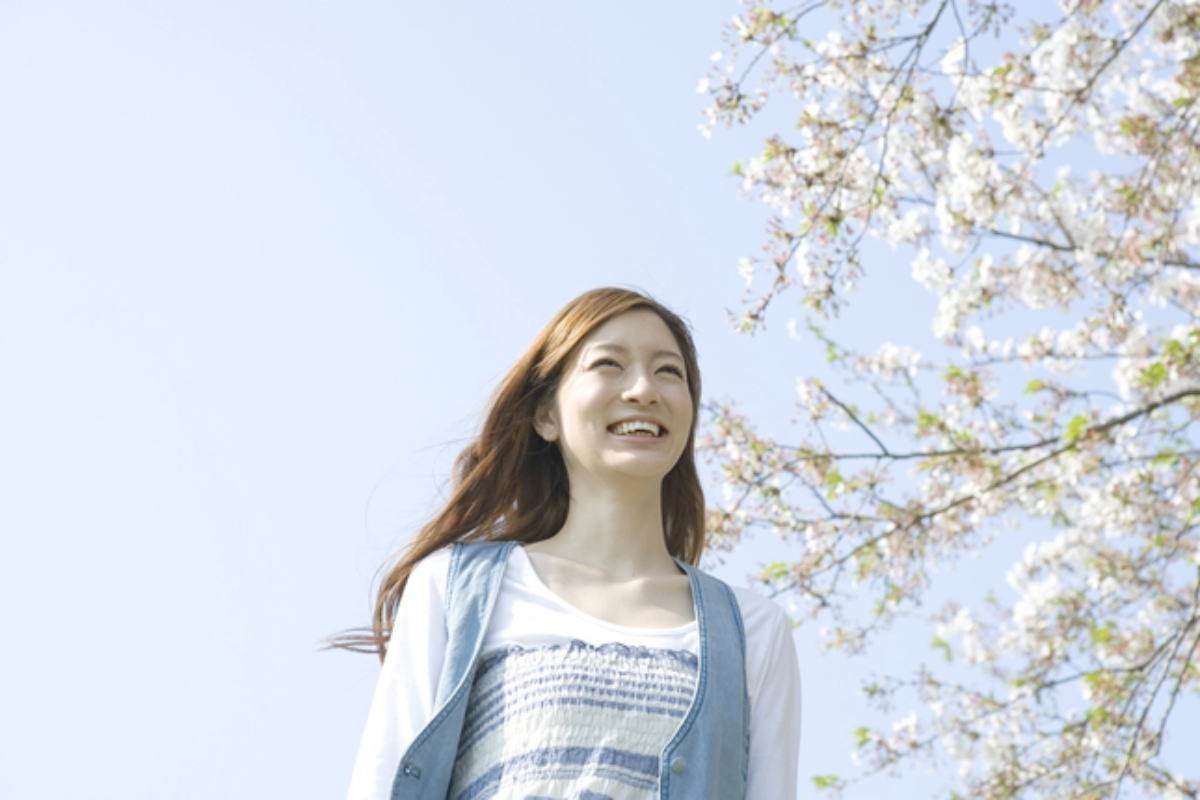 笑顔の女性